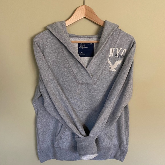 American Eagle Outfitters Tops - 🦅AMERICAN EAGLE OUTFITTERS Light Grey Logo Hoodie